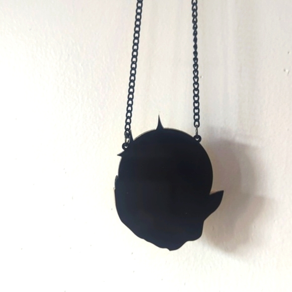 WOW! Glitter Laser Cut Crystal Ball Necklace - Picture 4 of 4